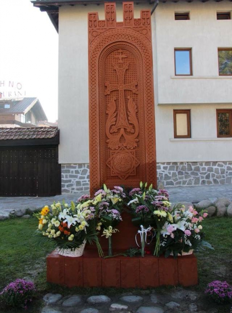 Каменният кръст в Банско
