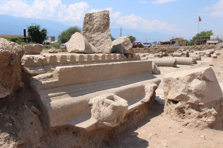 Завладяваща е историята на Античния полис